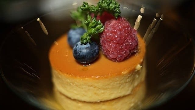can cats eat flan